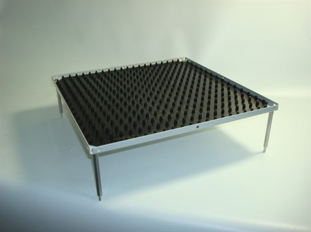 "Stacking platform, small 10.5""x7.5"" with dimpled mat  (3.0"" separa